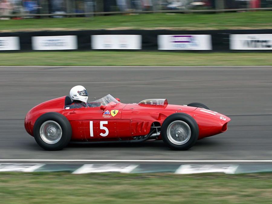  Ferrari 246 Dino 1958 года  (фото 8 из 14)